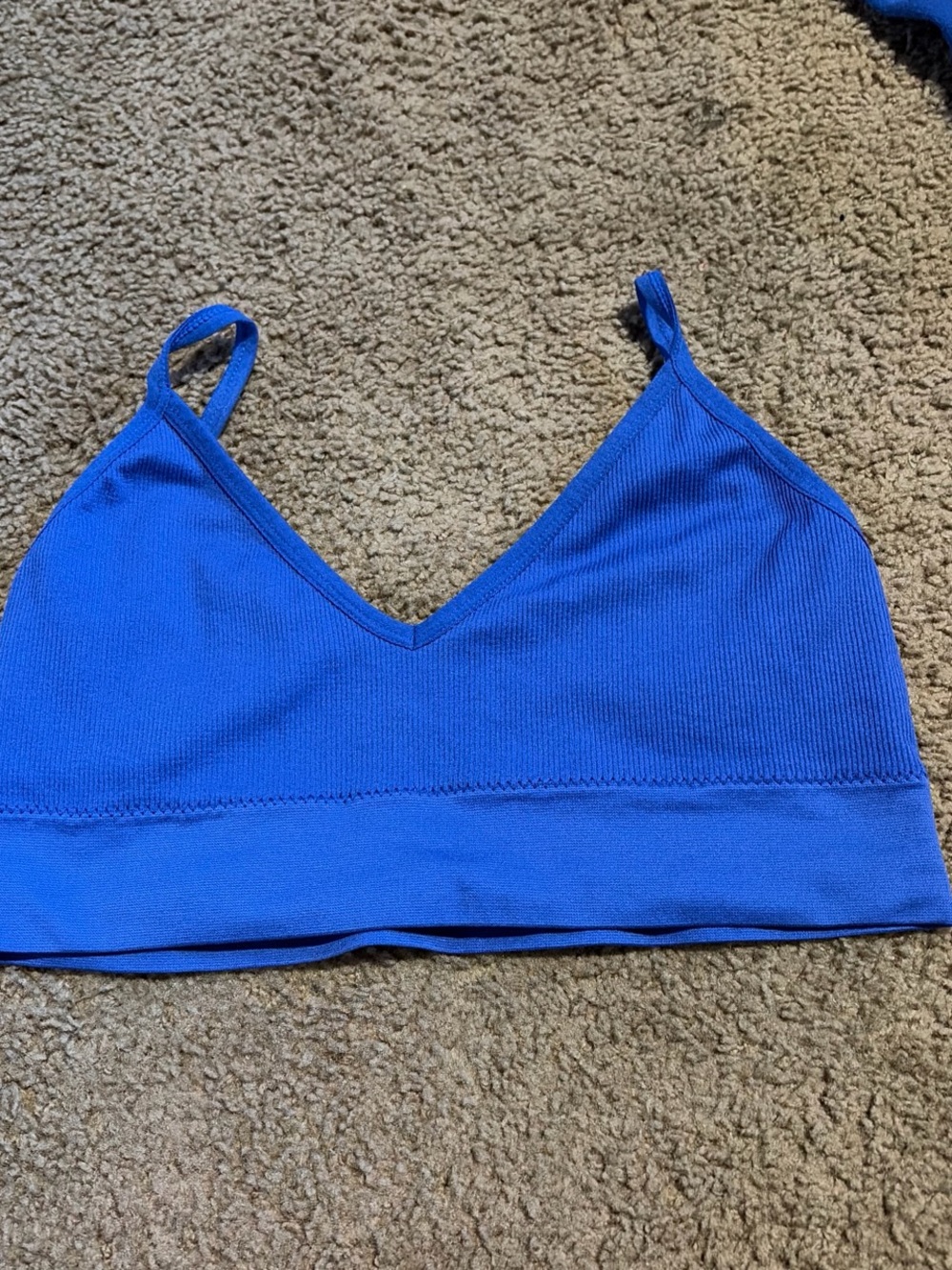Seamless V-Neck Bralette in Royal Blue